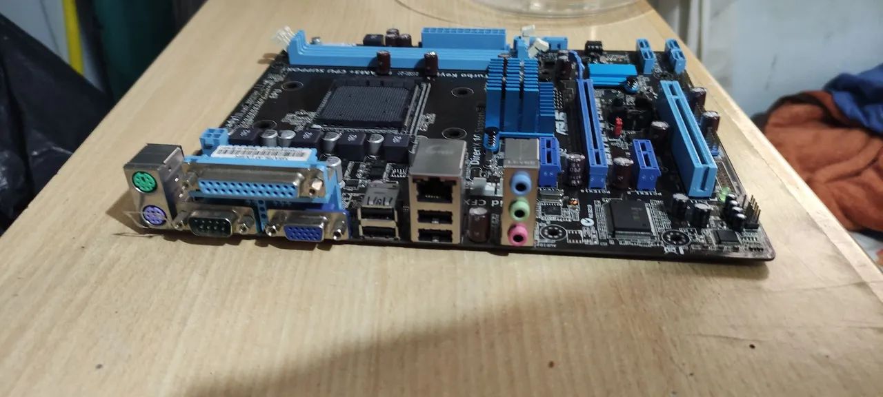 Placa mãe M5A78L-M, funcionando 100% - Foto 3