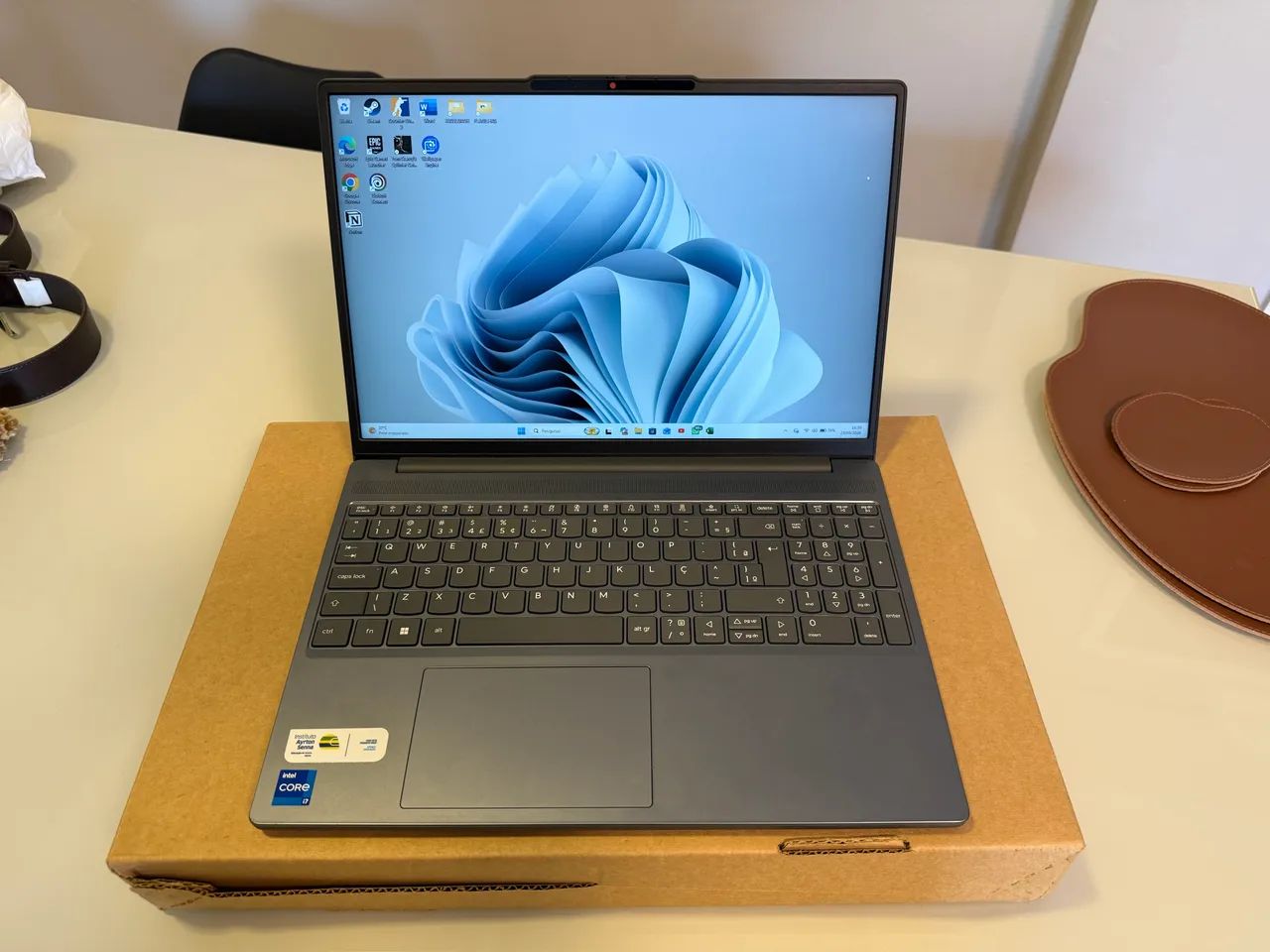 Notebook Lenovo ideapad slim 3 com I7 e 16G
