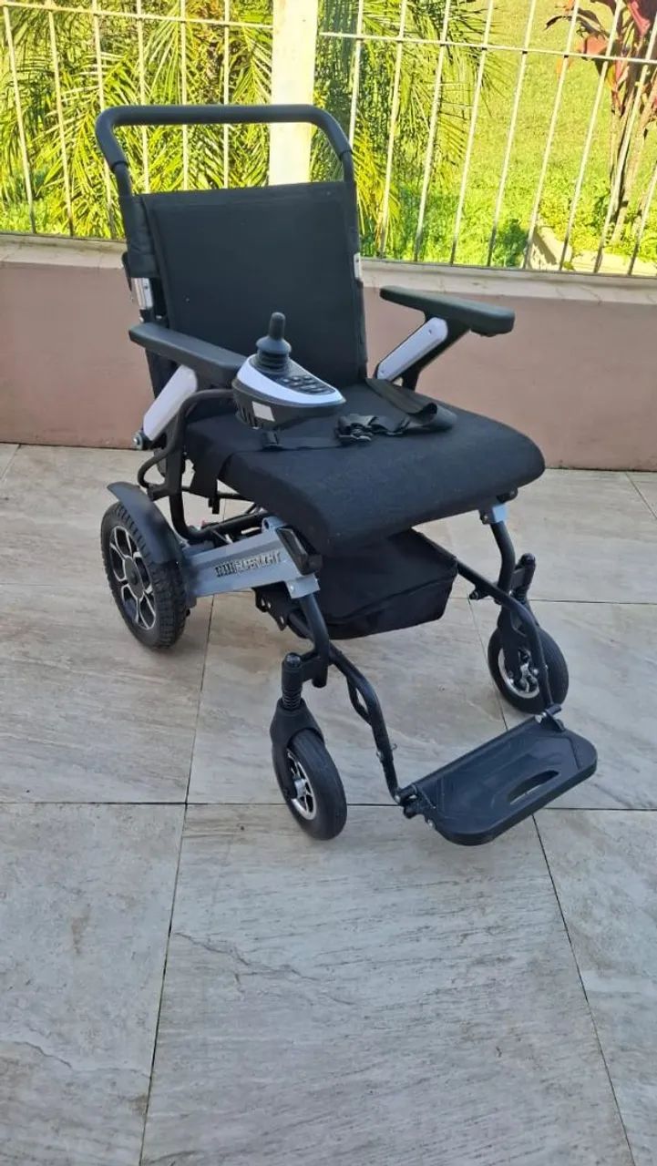 Cadeira de rodas motorizada Dallamed