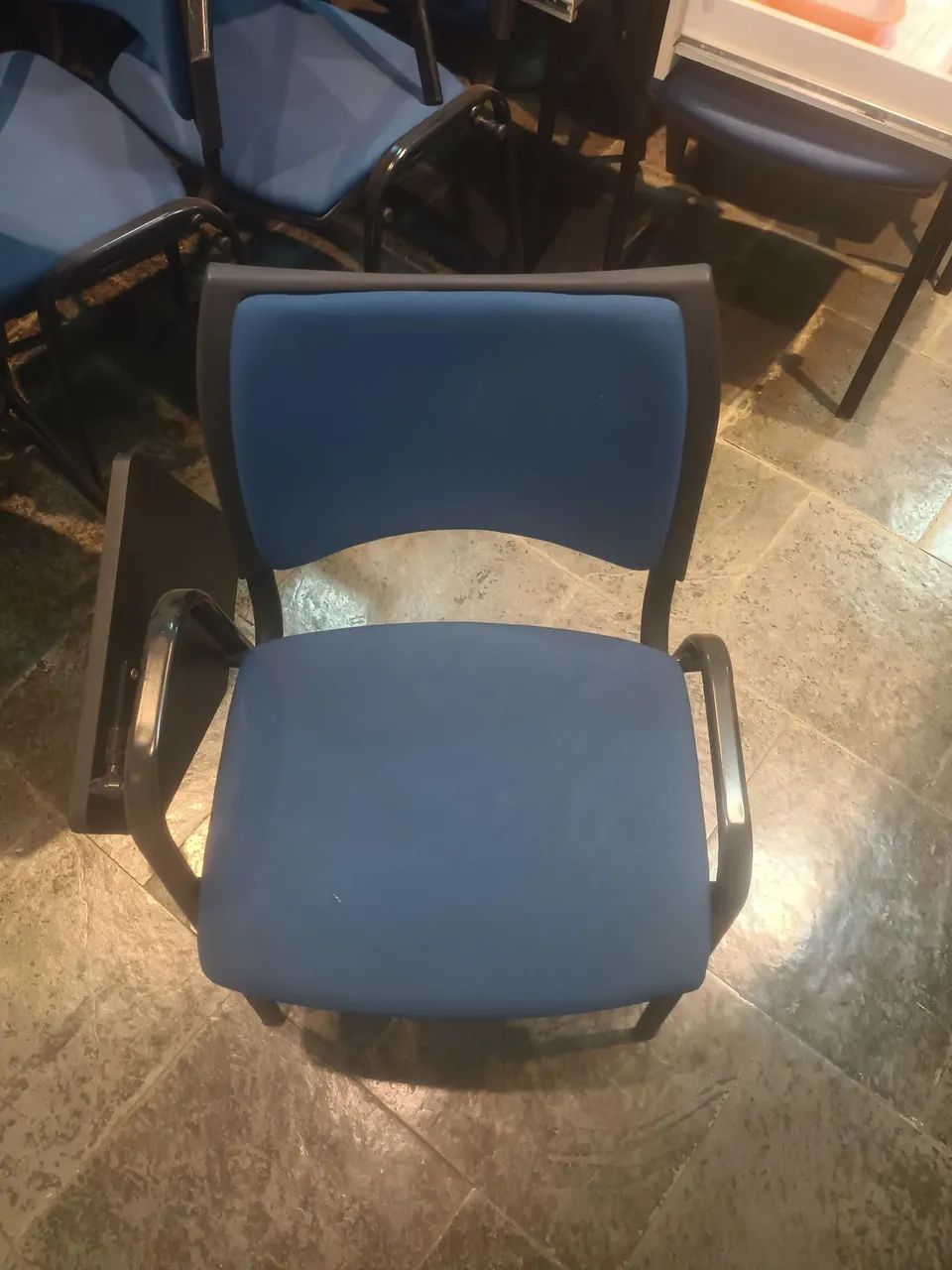 Cadeira Universitária com estafado e braço dobrável  - Foto 2
