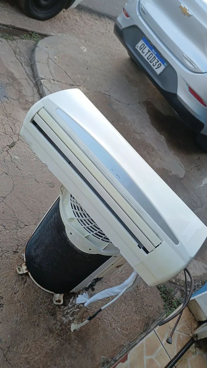 Central 9 btu funcionando normal ,1000$ com instalação 