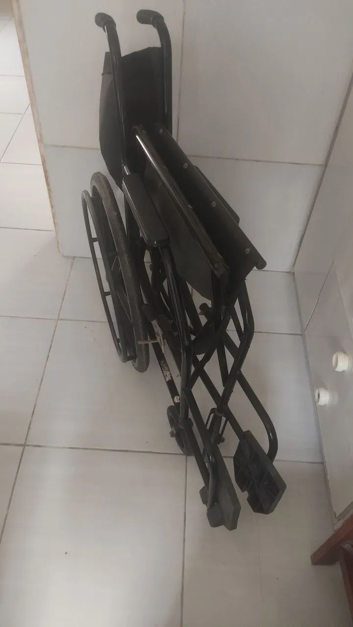 Cadeira de rodas - Foto 5