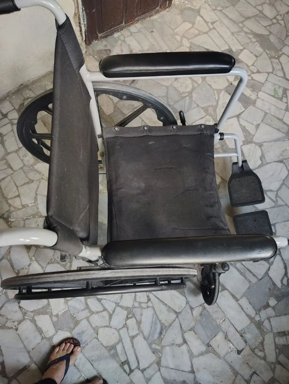 Cadeira de rodas em perfeito estado. - Foto 4