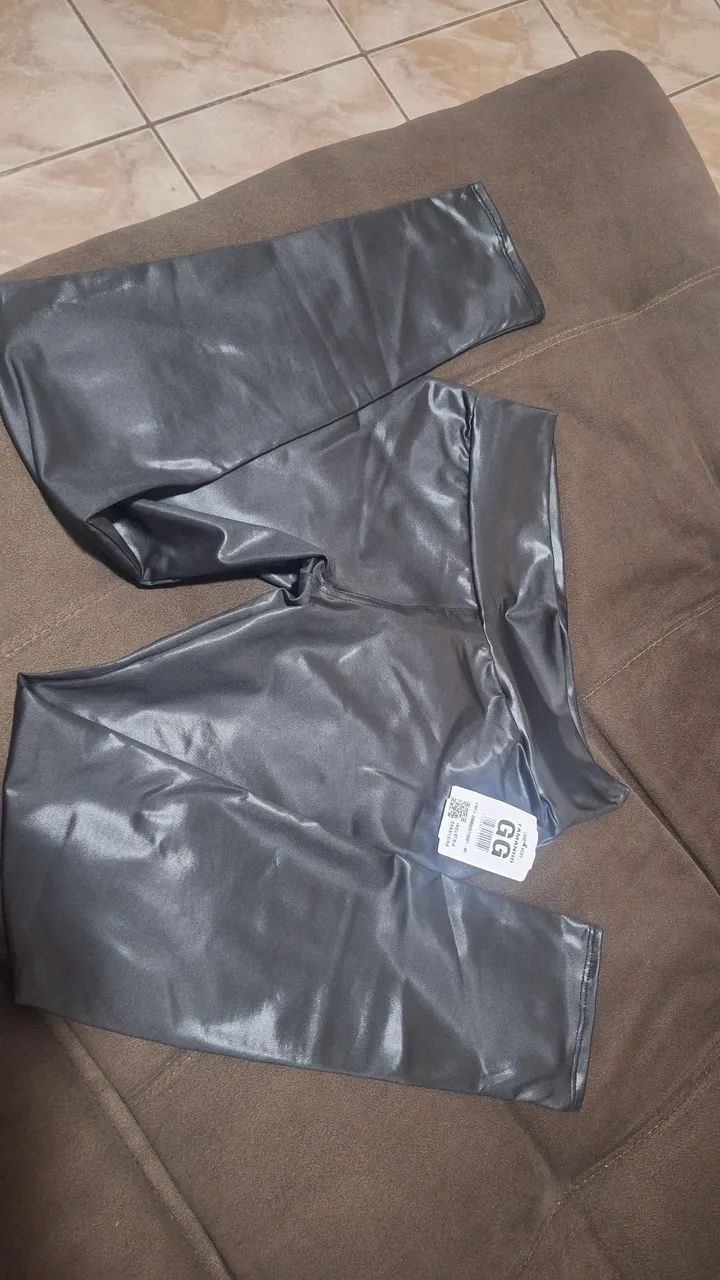 Vendo essa leging preta brilhosa - Foto 2