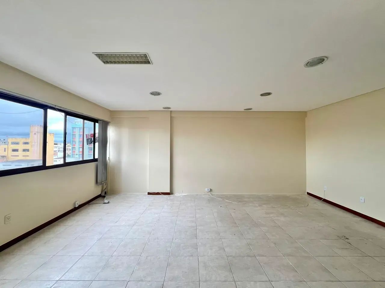 OPORTUNIDADE! VENDA ! SALA COMERCIAL CENTRO VILA VELHA  50m² - Foto 2