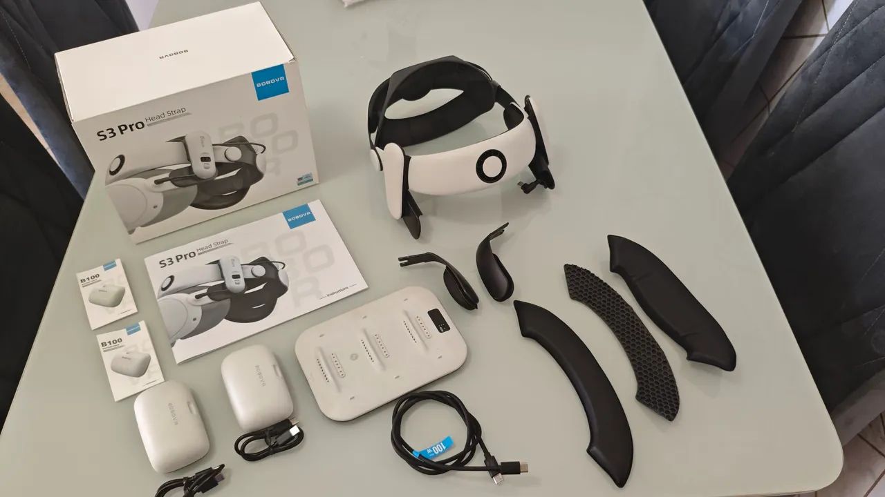 Kit Bobovr (S3 Pro Head Strap + BD3 Charging Dock + 2 Baterias B100)