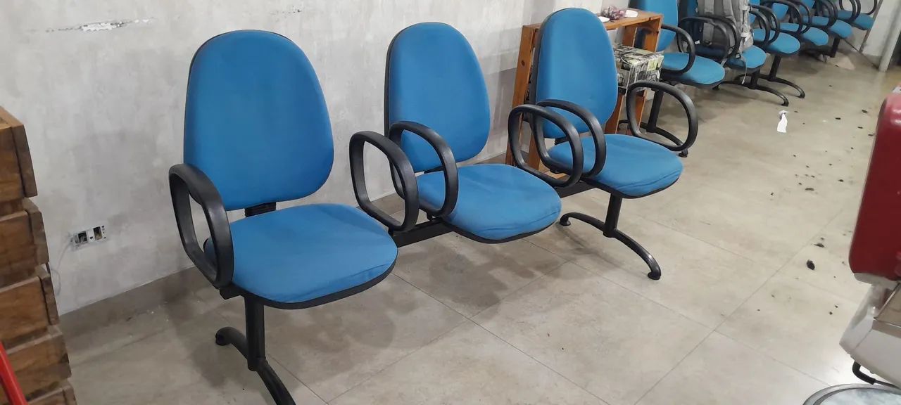 Cadeiras longarinas  - Foto 4