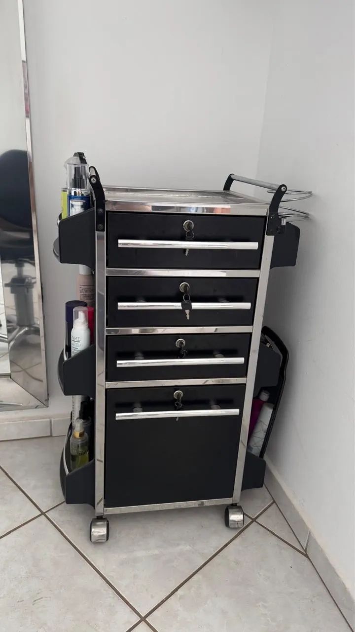 Carrinho auxiliar de cabeleireiro 