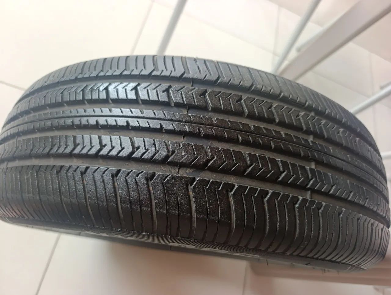 Vendo pneus em perfeito estado  - Foto 2