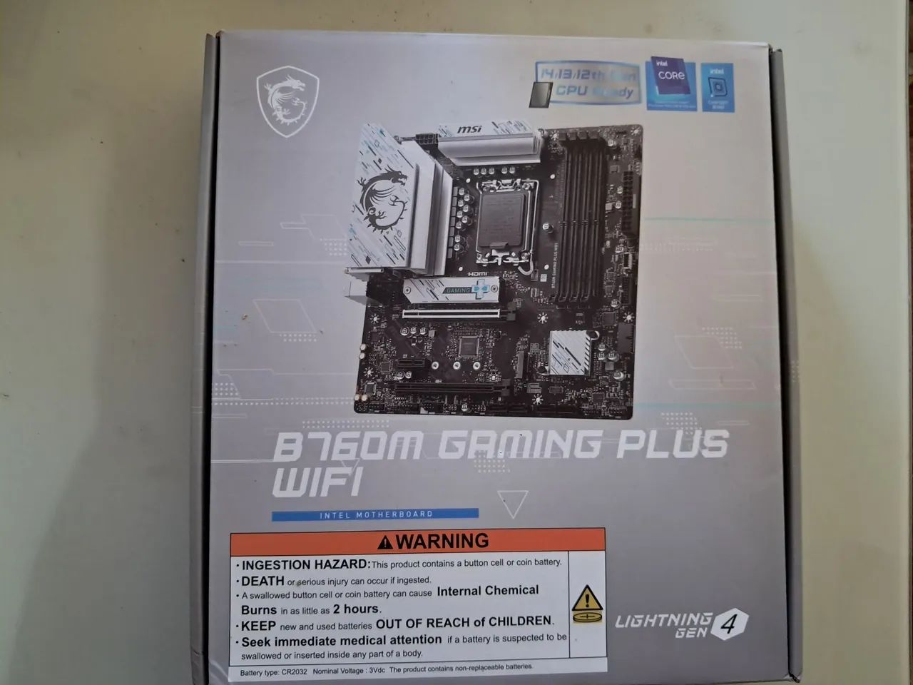 Placa mãe b760m gaming plus wifi/ 4 meses de uso