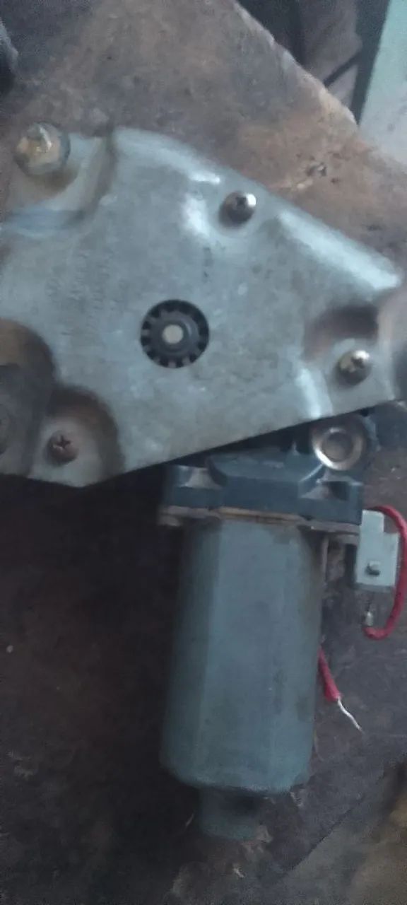 Dois Motores limpadorcde parabrisa - Foto 3