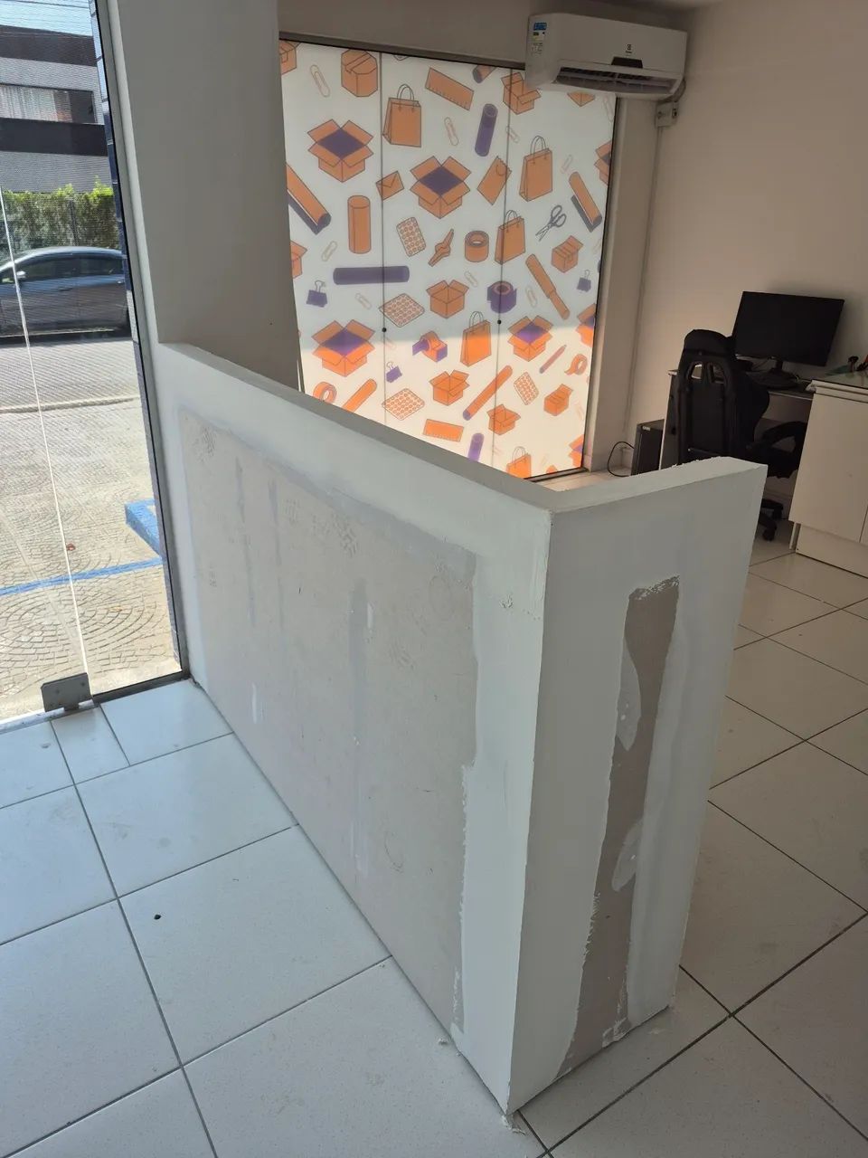 Bancada com mesa em drywall 
