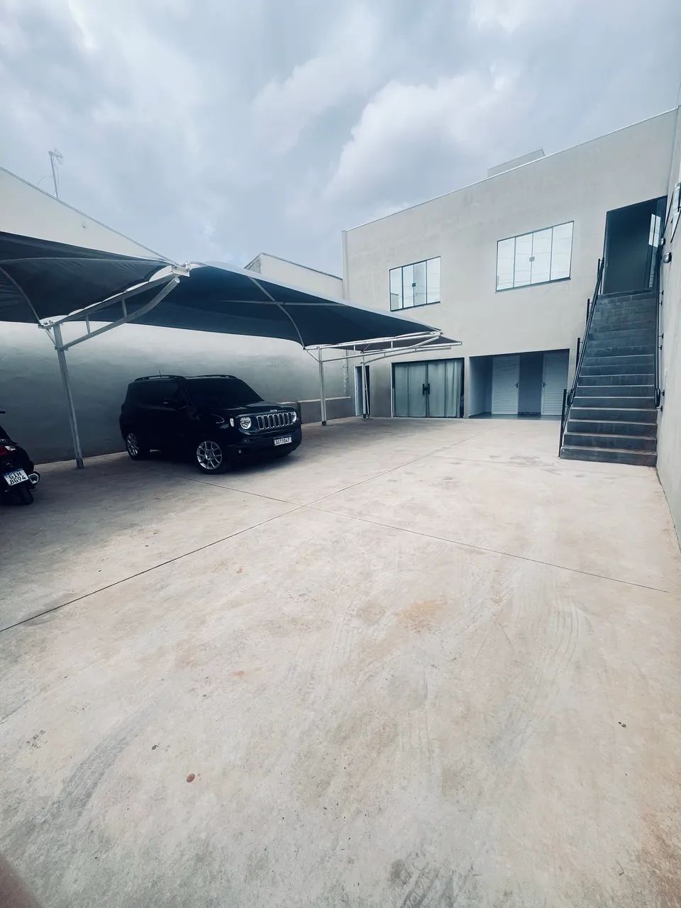 Alugo prédio inteiro comercial 