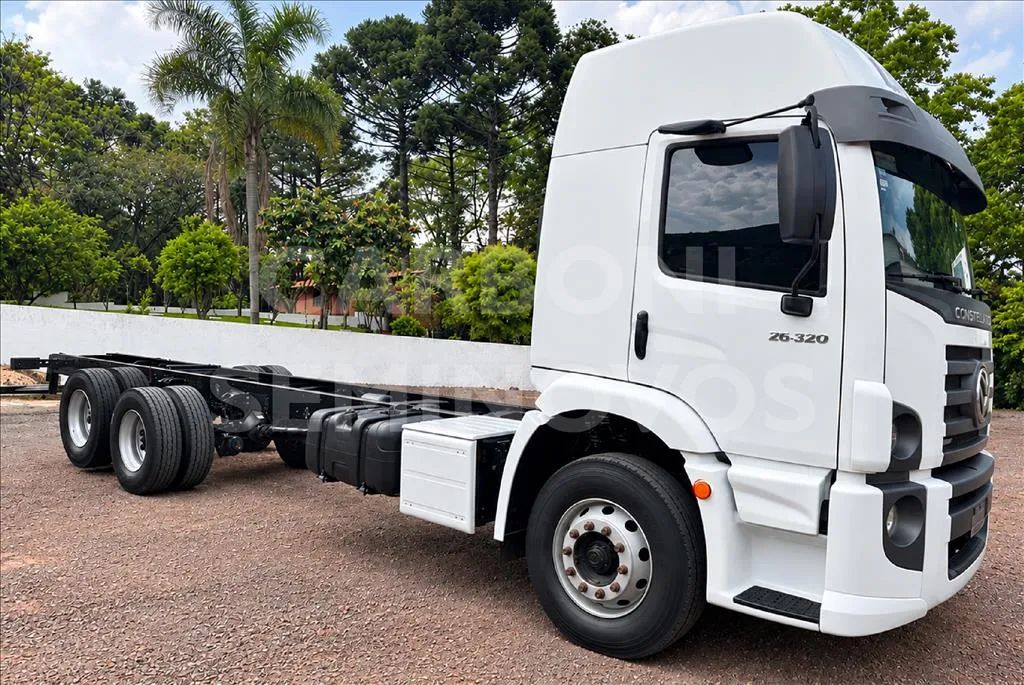 VW 26.320 CONSTELLATION 6X2 - Foto 2