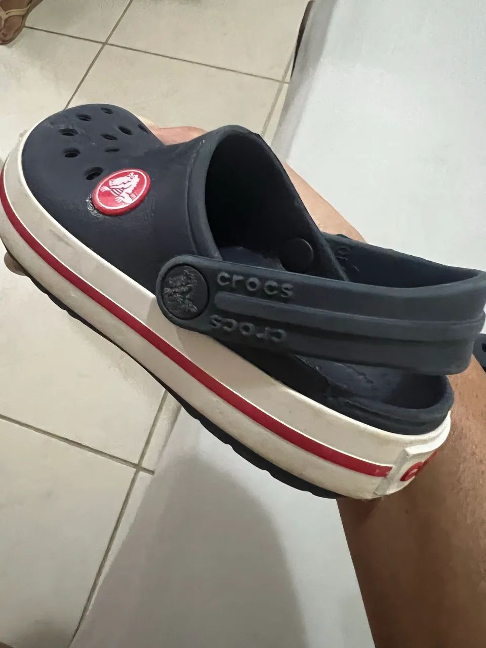 Sandália Crocs - Foto 2