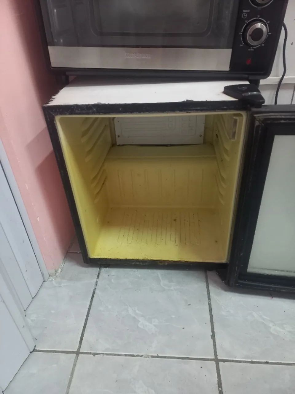 Frigobar 70l porta de vidro - Foto 2