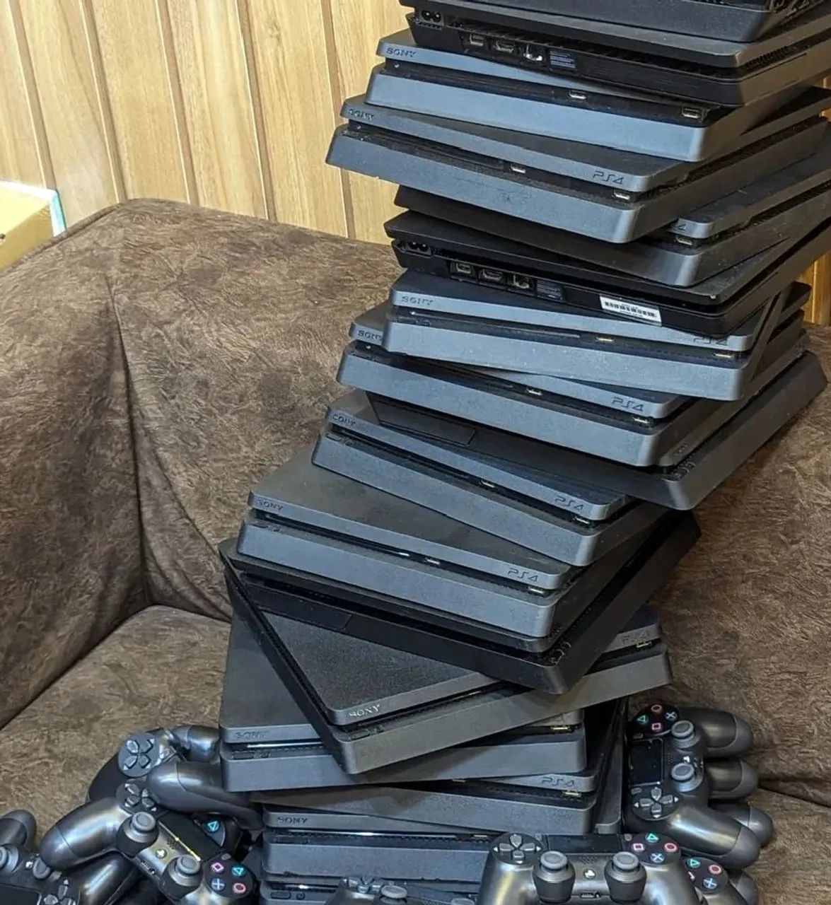 PS4 slim de procedência e com garantia 