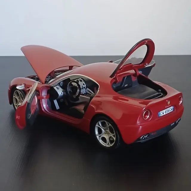 miniatura - alfa romeo 8C - escala 1/24 - motorama - importada - original - Foto 5