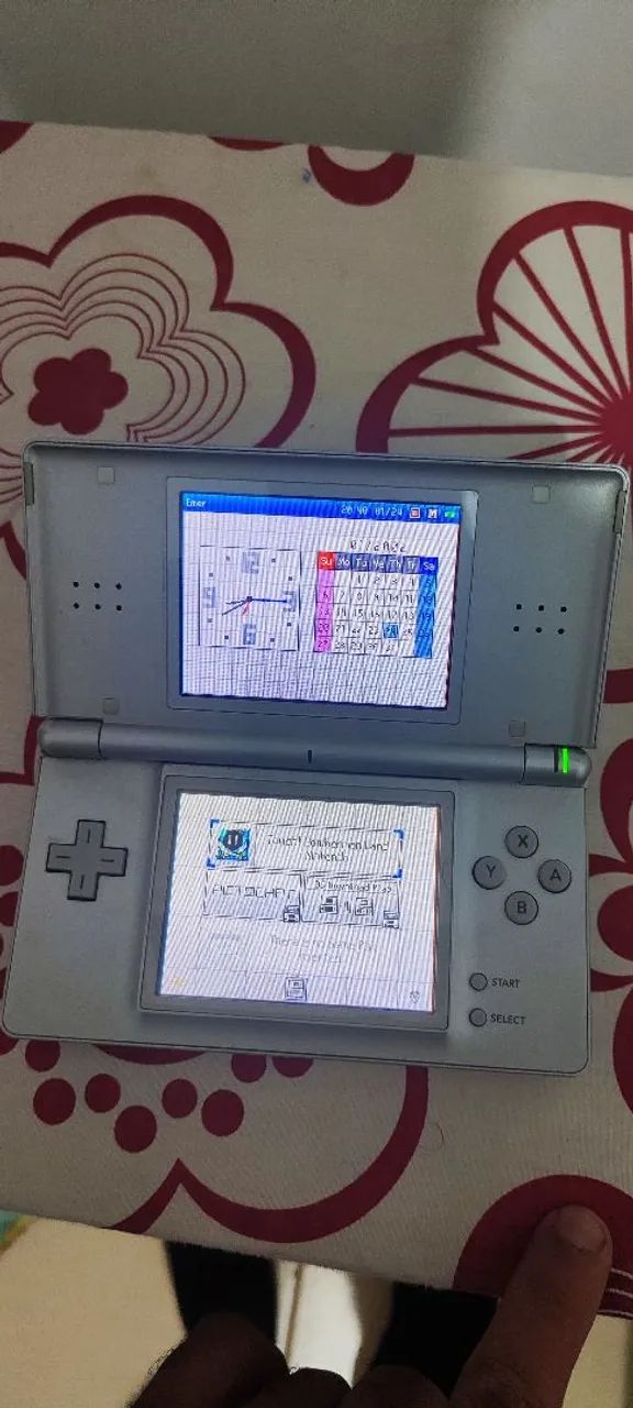 Nintendo DS lite + R4 com jogos 