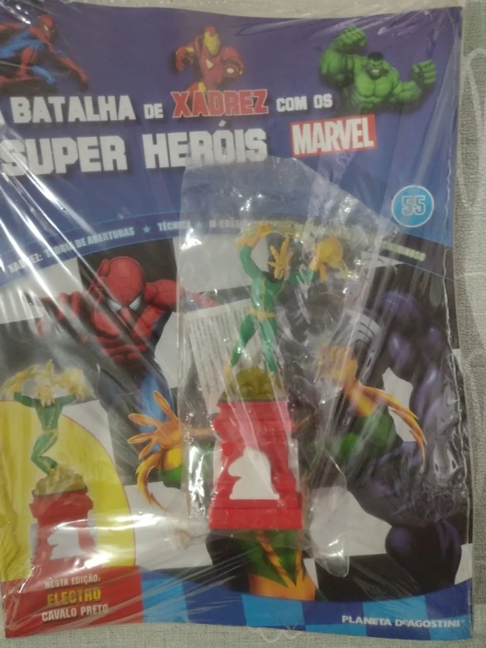 Monte seu Kit - Xadrez Heróis Marvel - Edições lacradas - Foto 3