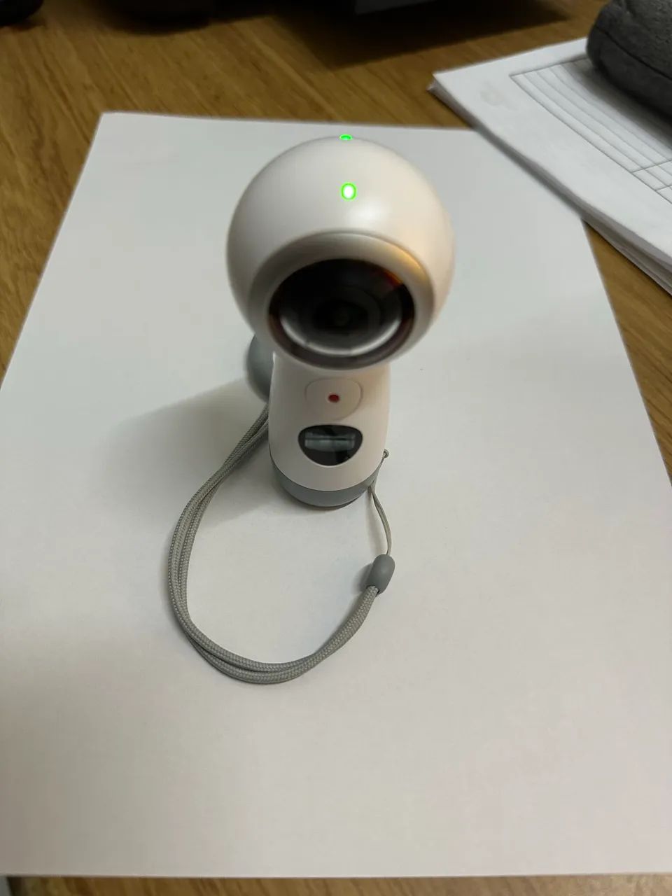 Câmera 360° Samsung Gear 360 Sm-r210 Bluetooth/wifi Branca - Foto 2