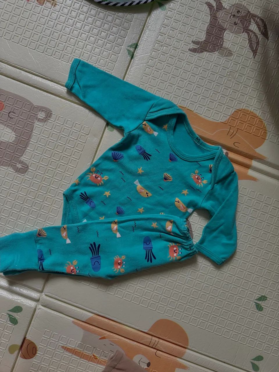 Conjunto body e calça (3-6m)