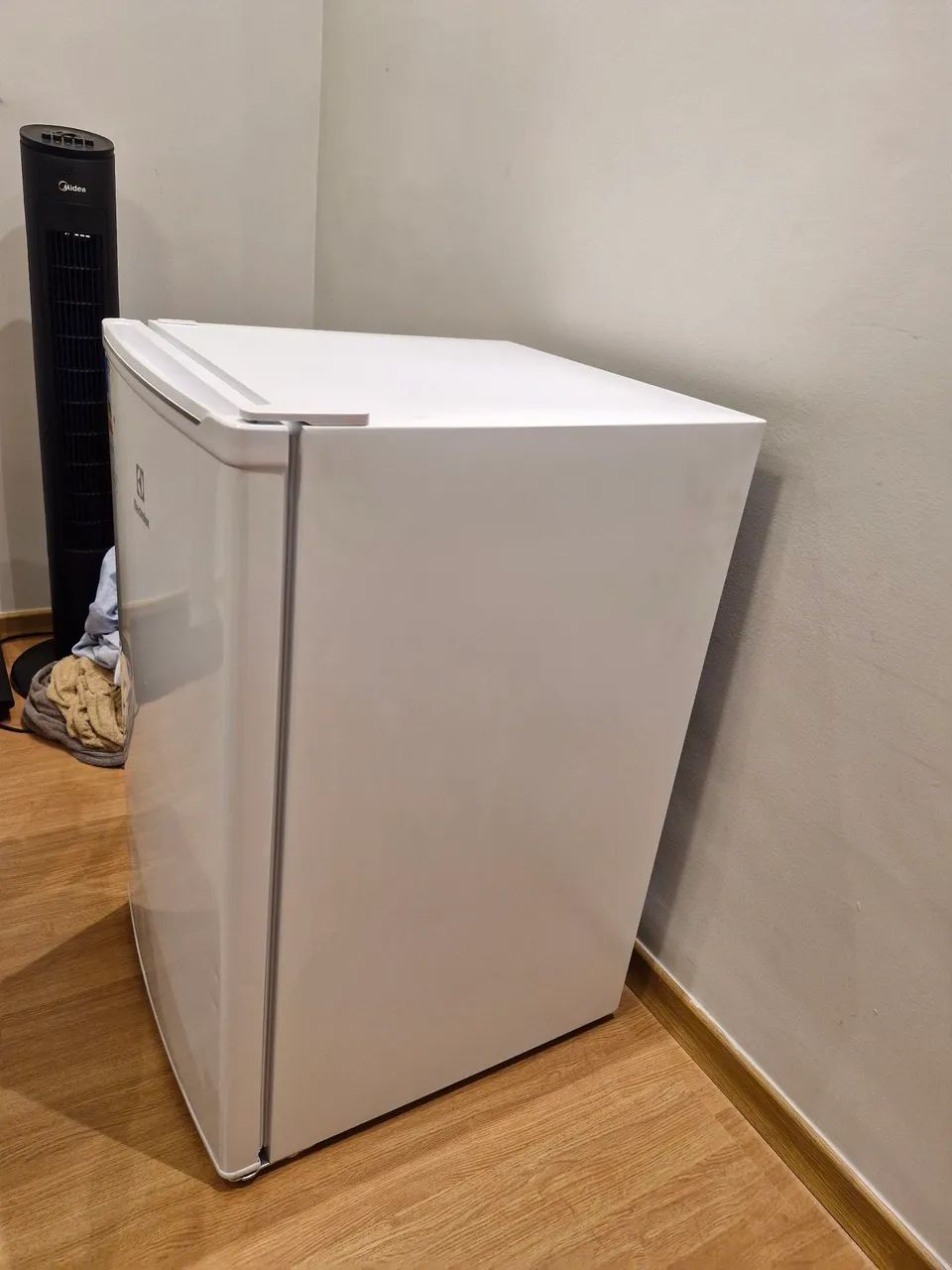Frigobar Electrolux  122 L 110v Modelo: Em120 - Foto 5