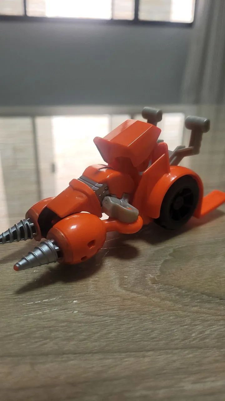 Fixit Transformers: Robots in Disguise (versão One-Step Changer de 2015) - Foto 2