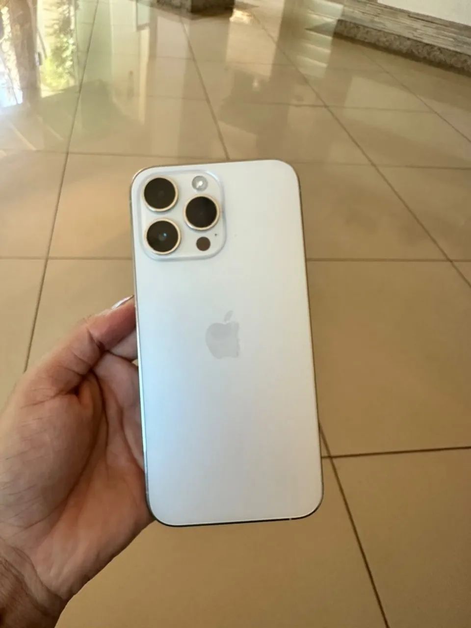 iPhone 14 Pro Max branco 