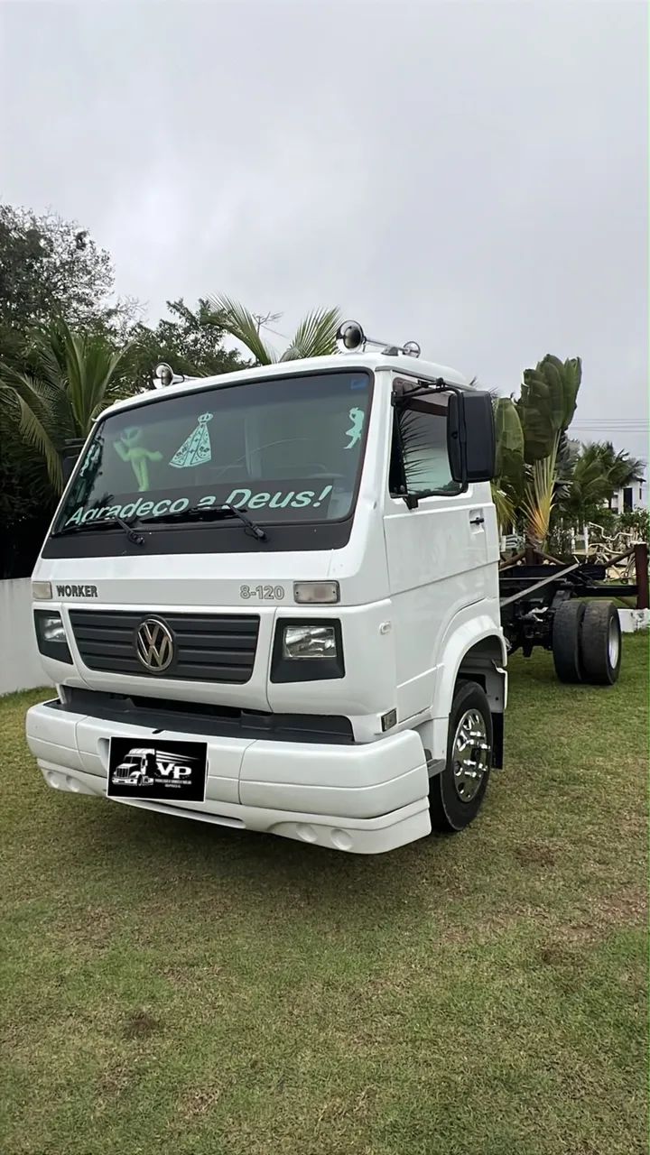 Caminhão 8-120 