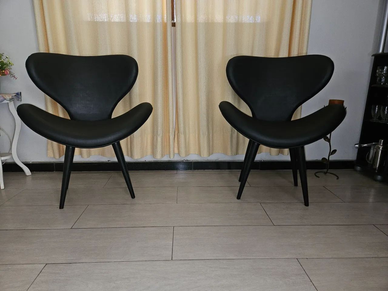 Vendo par de Poltronas Swan - Foto 3