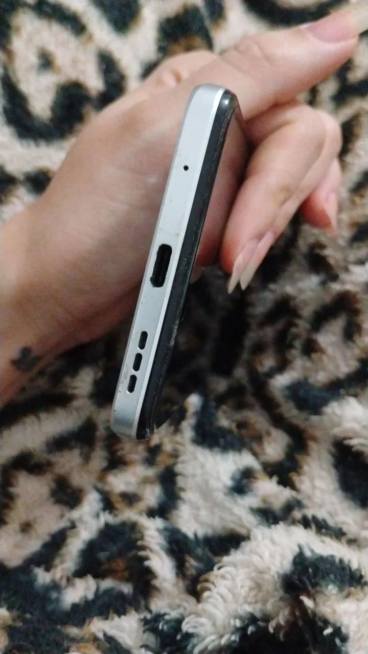 Celular Moto E20