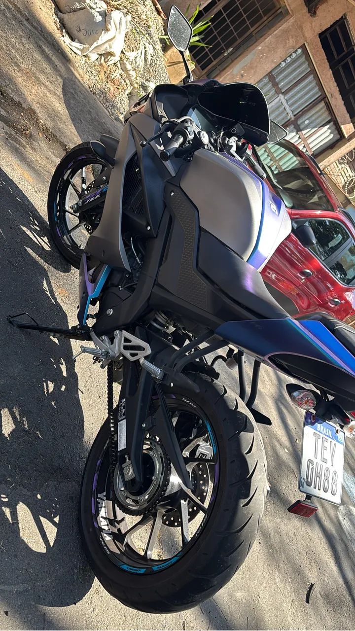 YAMAHA R15 - Foto 2