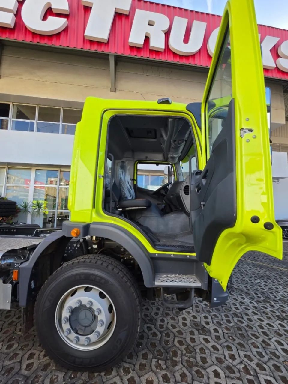 ATEGO 3133 CE 6X4 CHASSI - Foto 8