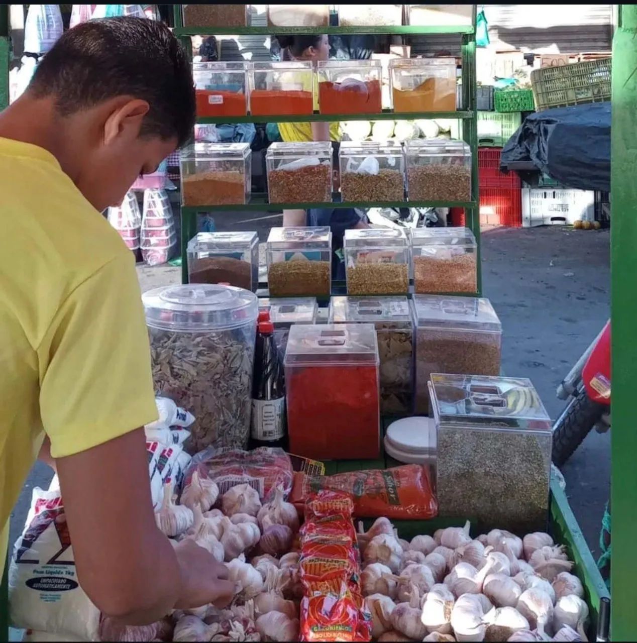 Vende-se carrinho de feira para vendas de temperos e etc  - Foto 4