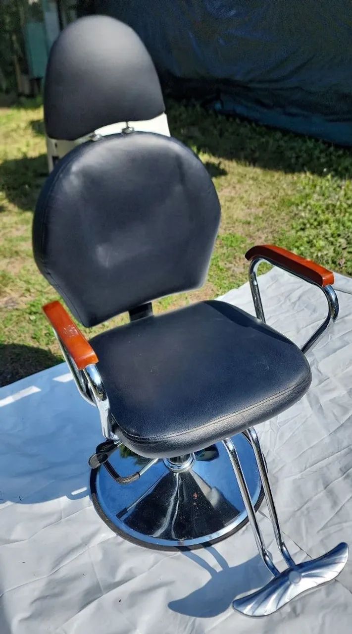 Cadeira barbeiro barbearia usado retirada  - Foto 4