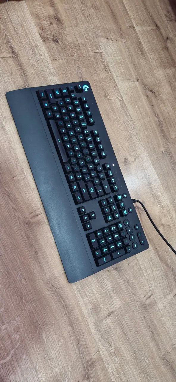 Teclado RGB Logitech G213 - Foto 2
