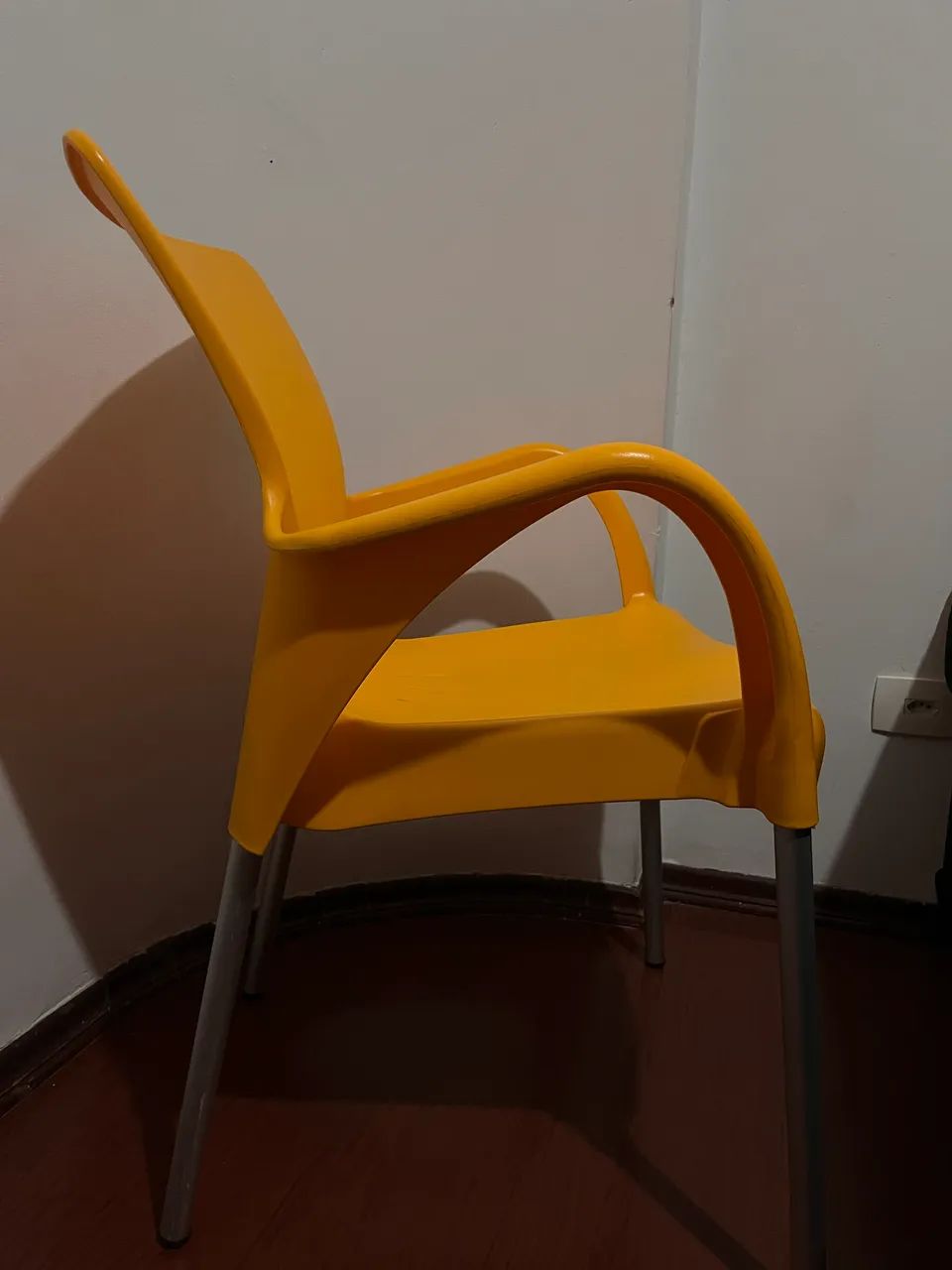 Cadeira Amarela Escritório  - Foto 3