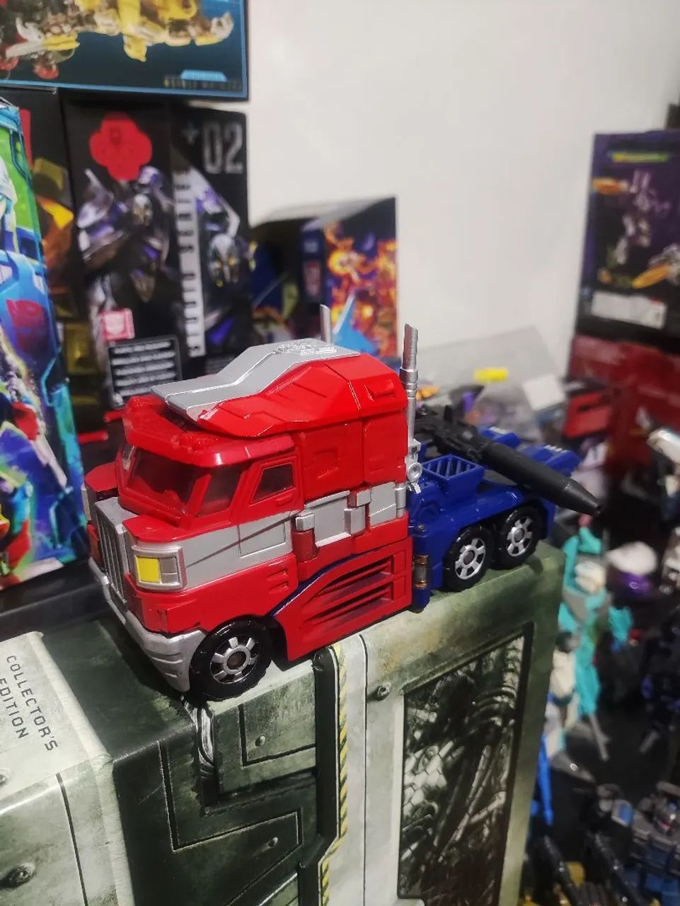 Transformers Classics Optimus Prime com detalhes - Foto 3