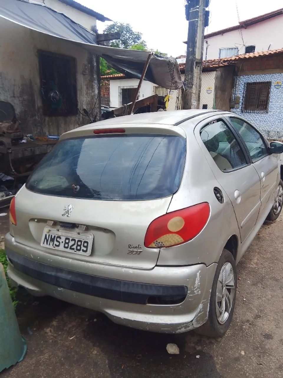 Peugeot 207 207 XR 1.4 Flex 8V 3p 2010