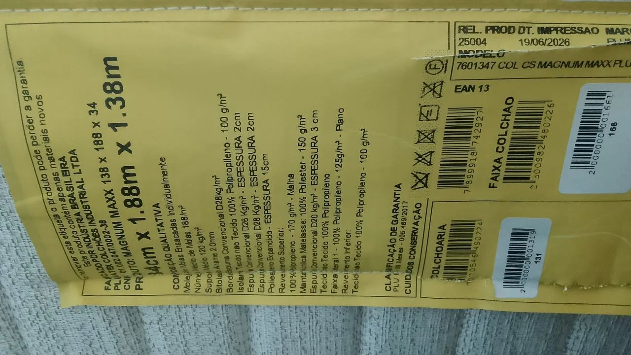 Vendo cama box casal normal com cabeceira colchão e base. - Foto 3