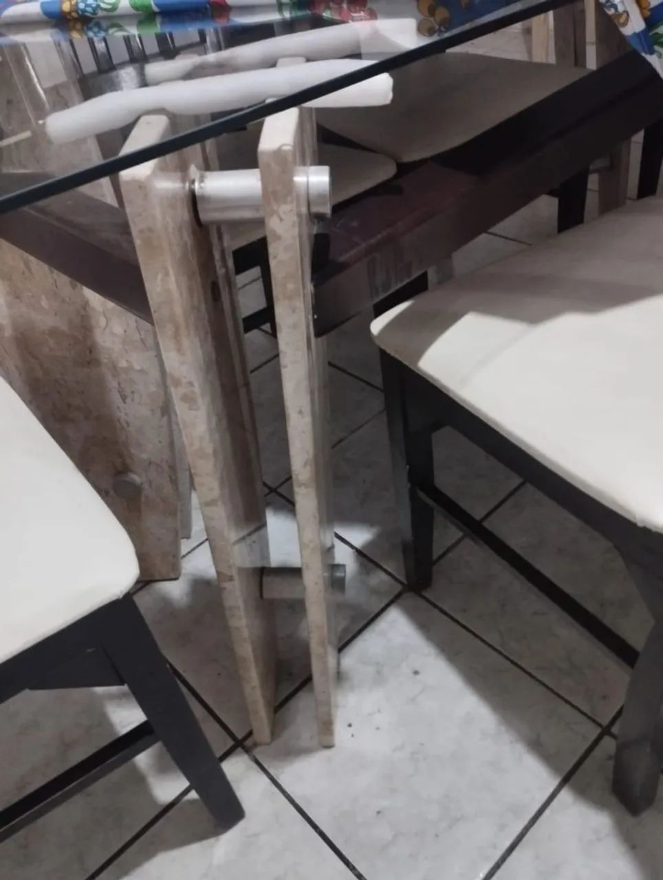 Mesa com 6 cadeiras - Foto 2