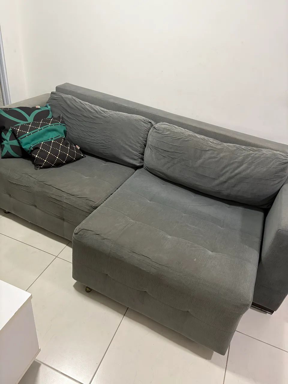 Sofá Retrátil 4 Lugares 2,30m Cinza - Muito Conservado - Foto 2