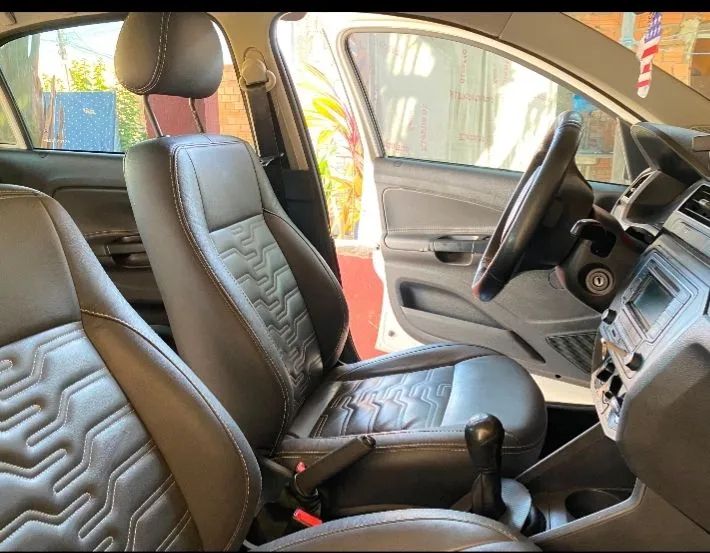 Volkswagen Voyage 1.0 Flex 12V 4P 2019 - Foto 3