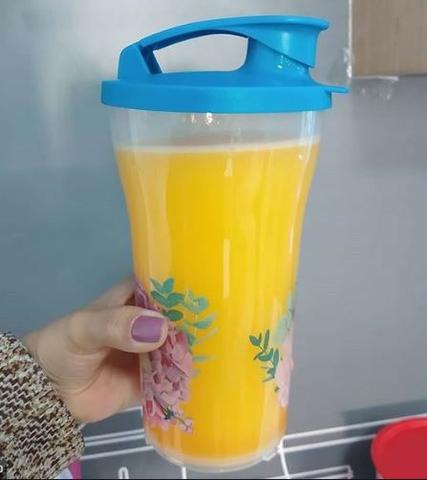 Copo com bico Tupperware