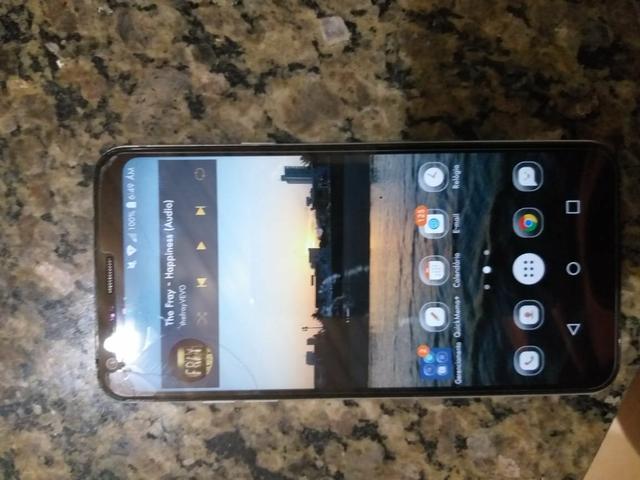 Vendo celular Q6