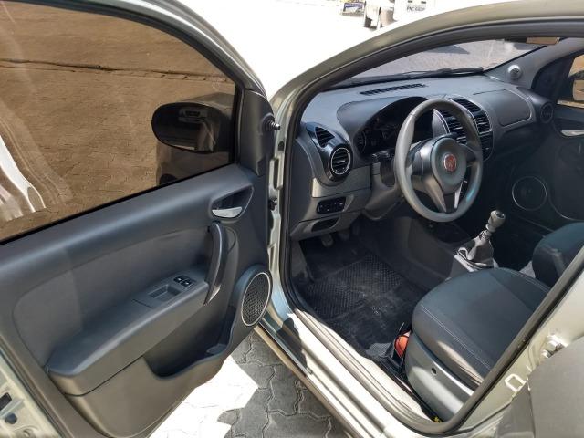 Fiat Grand Siena Atrtactive 1.4 2014 - Foto 8