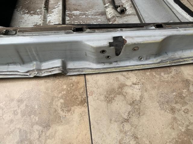 Porta dianteira lado direito mercedes sprinter - Foto 4
