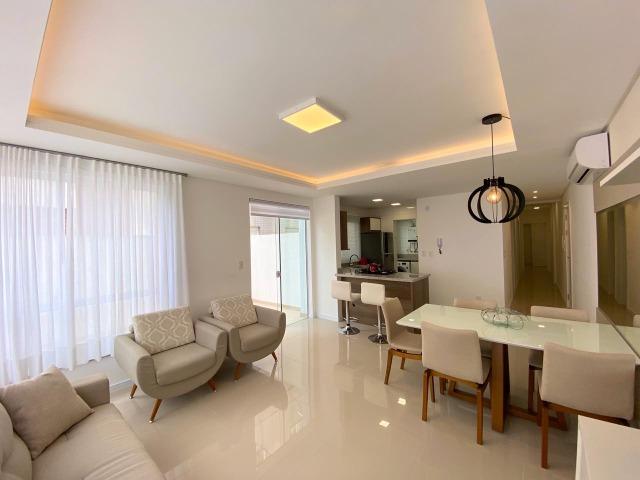 Apartamento três dormitórios decorado com terraço - Foto 5