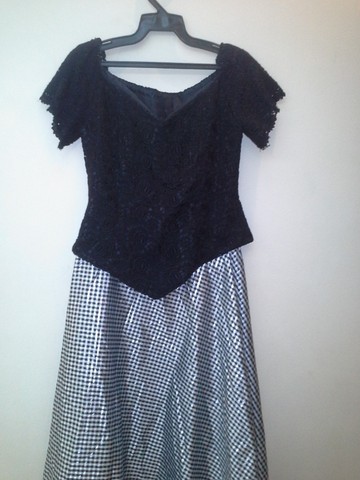 Conjunto Saia E Blusa Sociais Tamanho P semi novo - ótimo estado - Foto 4